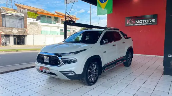 FIAT TORO 2.0 16V TURBO DIESEL RANCH 4WD AT9 FIAT TORO 2.0 16V TURBO DIESEL RANCH 4WD AT9