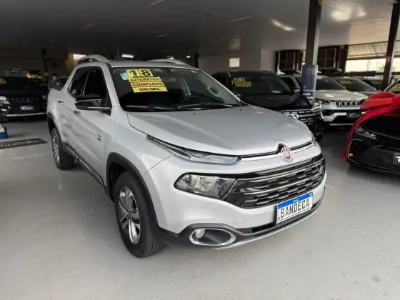 FIAT TORO 2.0 16V TURBO DIESEL VOLCANO 4WD AT9 FIAT TORO 2.0 16V TURBO DIESEL VOLCANO 4WD AT9