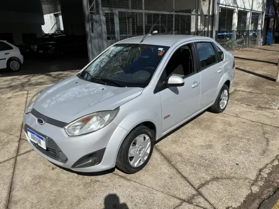 FORD FIESTA 1.6 ROCAM SEDAN 8V FLEX 4P MANUAL FORD FIESTA 1.6 ROCAM SEDAN 8V FLEX 4P MANUAL