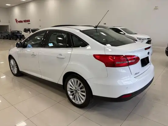 FORD-FOCUS-2017