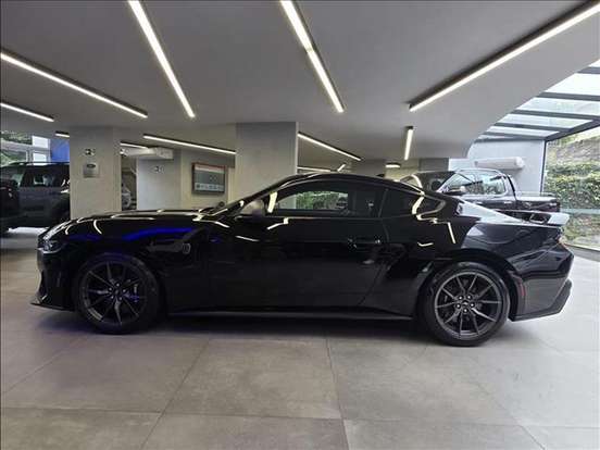 FORD-MUSTANG-2025