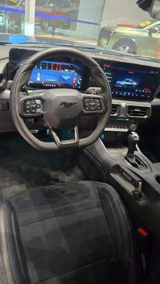FORD-MUSTANG-2025