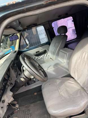FORD-F-1000-1989