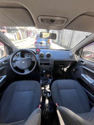 FORD-FIESTA-2004