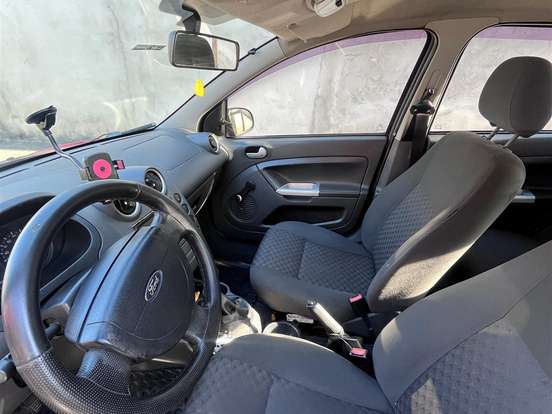 FORD-FIESTA-1.0 MPI 8V GASOLINA 4P MANUAL FORD-FIESTA-2004