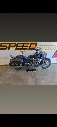 HARLEY-DAVIDSON ROAD KING CLASSIC 