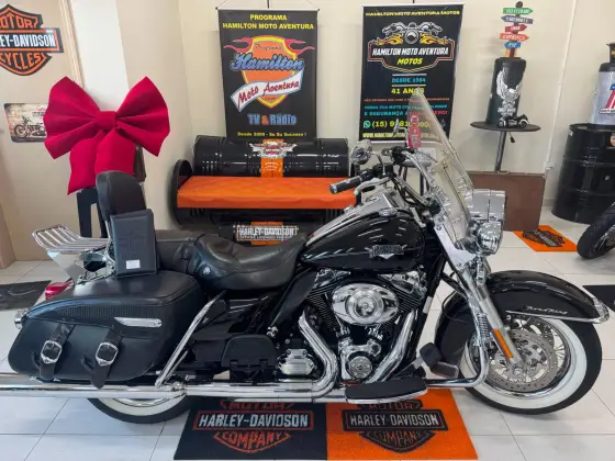HARLEY-DAVIDSON ROAD KING CLASSIC 