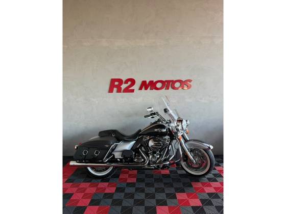 HARLEY-DAVIDSON ROAD KING CLASSIC 
