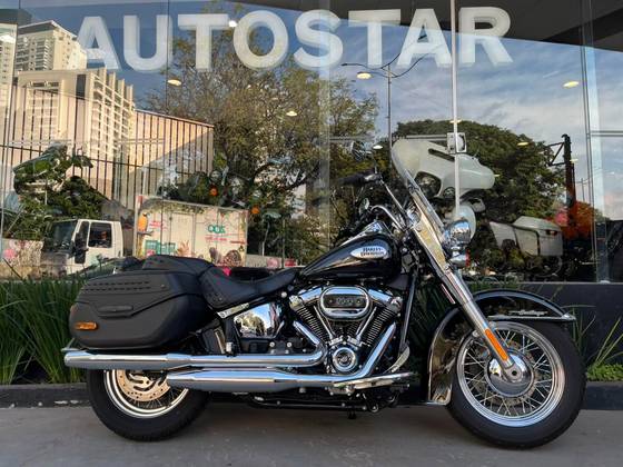 HARLEY-DAVIDSON SOFTAIL HERITAGE CLASSIC 114 