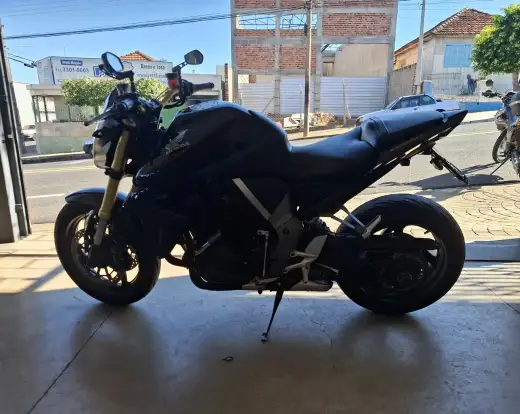 HONDA-CB 1000R-2013