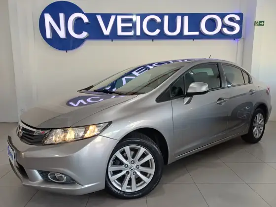 HONDA CIVIC 1.8 LXS 16V FLEX 4P AUTOMÁTICO HONDA CIVIC 1.8 LXS 16V FLEX 4P AUTOMÁTICO
