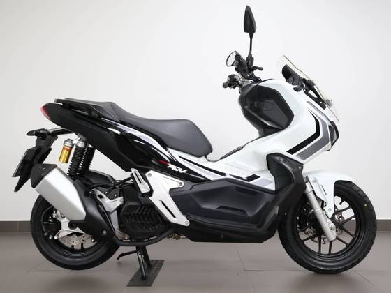 HONDA ADV 