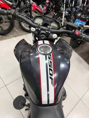 HONDA-CB 650 F-2015