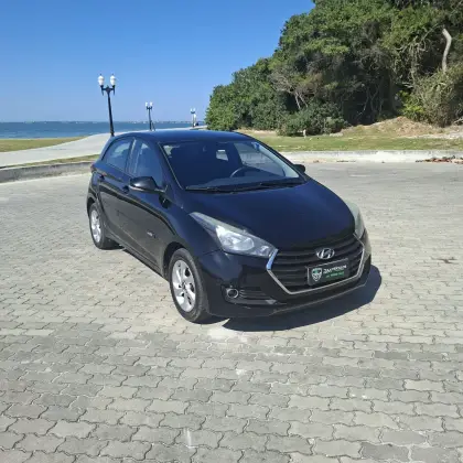 HYUNDAI HB20 1.0 COMFORT 12V FLEX 4P MANUAL HYUNDAI HB20 1.0 COMFORT 12V FLEX 4P MANUAL