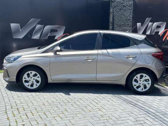 HYUNDAI-HB20-2023