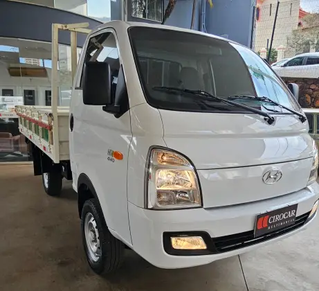 HYUNDAI HR 2.5 TURBO DIESEL CS 4WD MANUAL HYUNDAI HR 2.5 TURBO DIESEL CS 4WD MANUAL