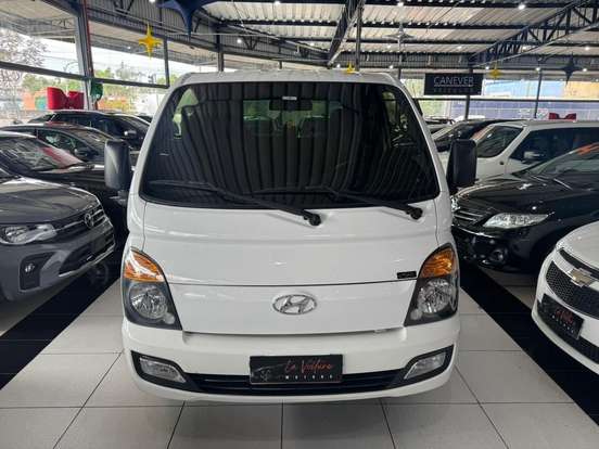 HYUNDAI-HR-2.5 LONGO SEM CAÇAMBA 4X2 16V 130CV TURBO INTERCOOLER DIESEL 2P MANUAL HYUNDAI-HR-2020
