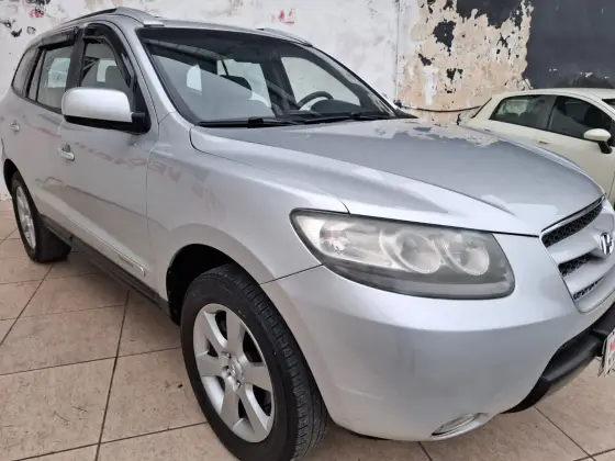 HYUNDAI SANTA FÉ 2.7 MPFI GLS 7 LUGARES V6 24V GASOLINA 4P AUTOMÁTICO HYUNDAI SANTA FÉ 2.7 MPFI GLS 7 LUGARES V6 24V GASOLINA 4P AUTOMÁTICO