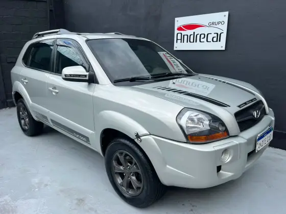 HYUNDAI TUCSON 2.0 MPFI GL 16V 142CV 2WD GASOLINA 4P MANUAL HYUNDAI TUCSON 2.0 MPFI GL 16V 142CV 2WD GASOLINA 4P MANUAL