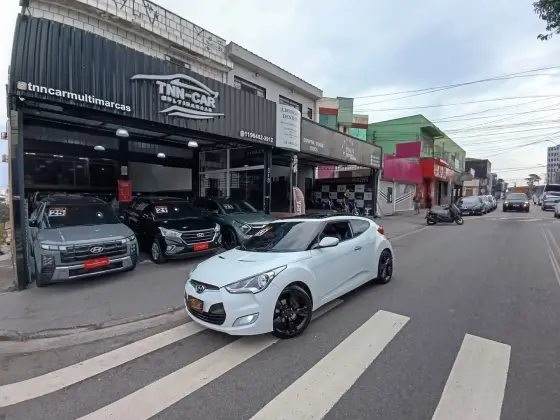 HYUNDAI VELOSTER 1.6 16V GASOLINA 3P AUTOMÁTICO HYUNDAI VELOSTER 1.6 16V GASOLINA 3P AUTOMÁTICO