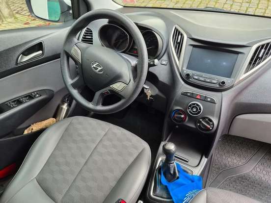 HYUNDAI-HB20-2017