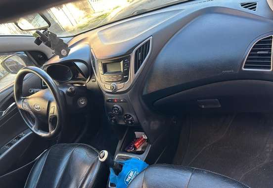 HYUNDAI-HB20-2015