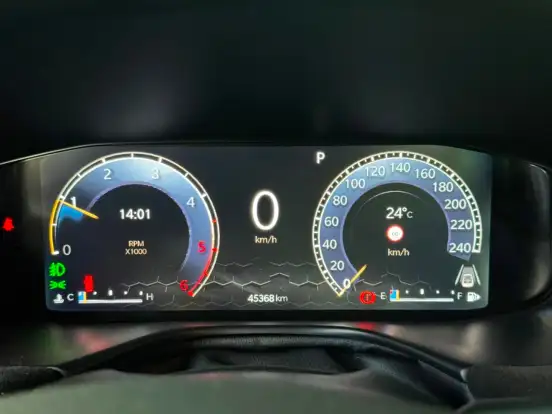 JEEP-COMMANDER-2024