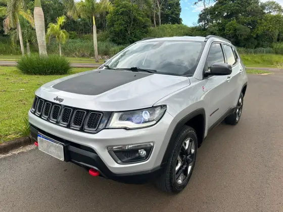 JEEP COMPASS 2.0 16V DIESEL TRAILHAWK 4X4 AUTOMÁTICO JEEP COMPASS 2.0 16V DIESEL TRAILHAWK 4X4 AUTOMÁTICO
