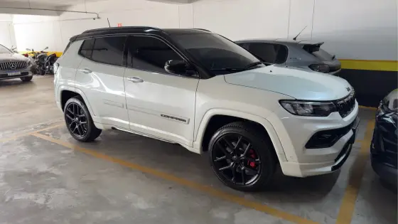JEEP COMPASS 2.0 HURRICANE 4 TURBO GASOLINA BLACKHAWK AT9 JEEP COMPASS 2.0 HURRICANE 4 TURBO GASOLINA BLACKHAWK AT9