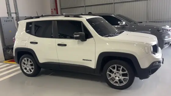 JEEP RENEGADE 1.8 16V FLEX SPORT 4P AUTOMÁTICO JEEP RENEGADE 1.8 16V FLEX SPORT 4P AUTOMÁTICO