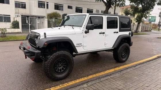 JEEP WRANGLER 3.6 UNLIMITED SPORT 4X4 V6 GASOLINA 4P AUTOMÁTICO