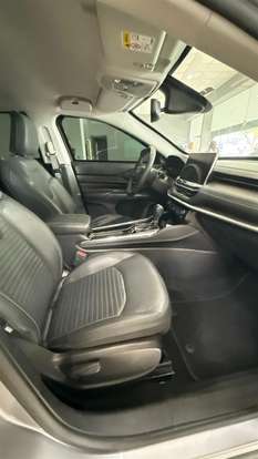 JEEP-COMMANDER-2024