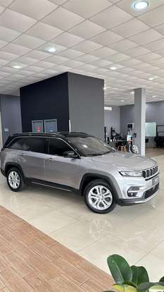 JEEP-COMMANDER-2024