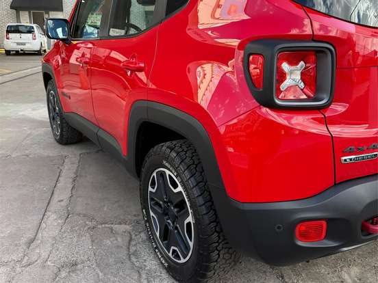 JEEP-RENEGADE-2.0 16V TURBO DIESEL TRAILHAWK 4P 4X4 AUTOMÁTICO JEEP-RENEGADE-2015
