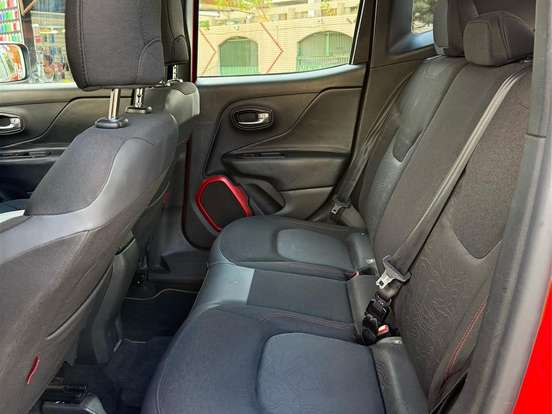 JEEP-RENEGADE-2.0 16V TURBO DIESEL TRAILHAWK 4P 4X4 AUTOMÁTICO JEEP-RENEGADE-2015