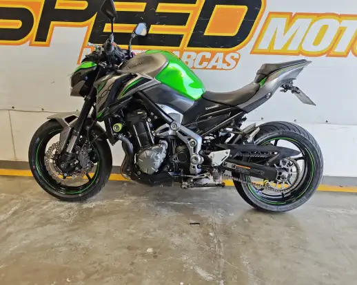 KAWASAKI-Z900-2020