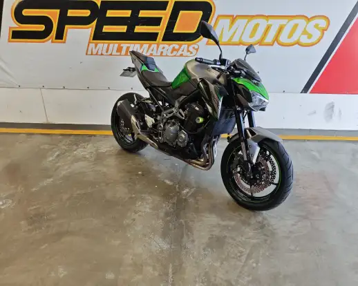 KAWASAKI-Z900-2020