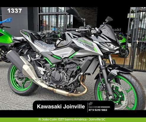 KAWASAKI-Z500-2025