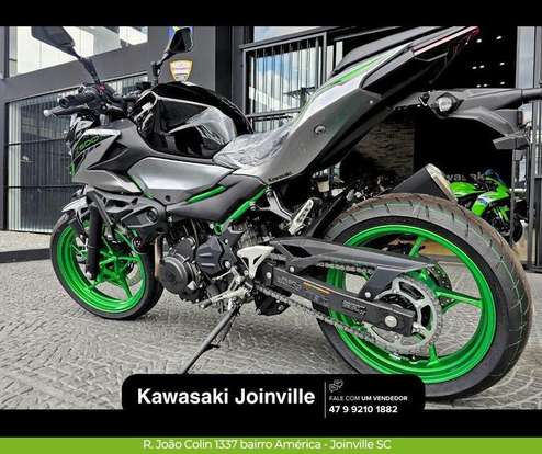KAWASAKI-Z500-2025