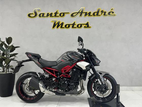 KAWASAKI Z900 