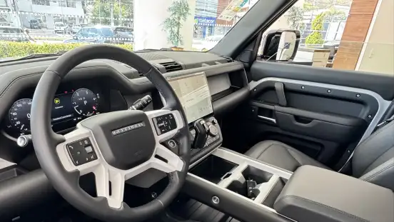 LAND ROVER-DEFENDER-2026