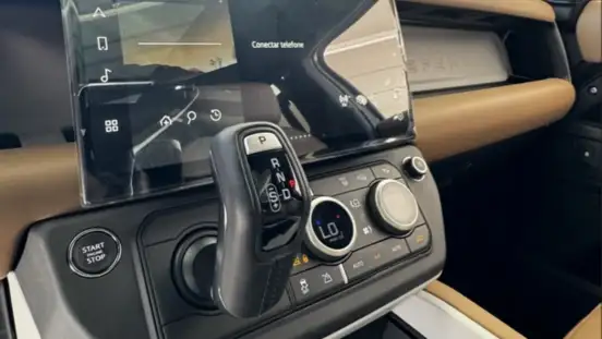 LAND ROVER-DEFENDER-2026