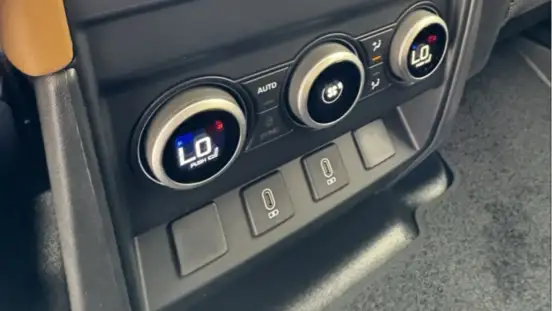 LAND ROVER-DEFENDER-2026