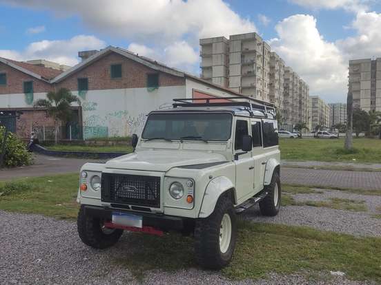 LAND ROVER-DEFENDER-2.5 CSW 110 4X4 TURBO DIESEL 4P MANUAL LAND ROVER-DEFENDER-2000