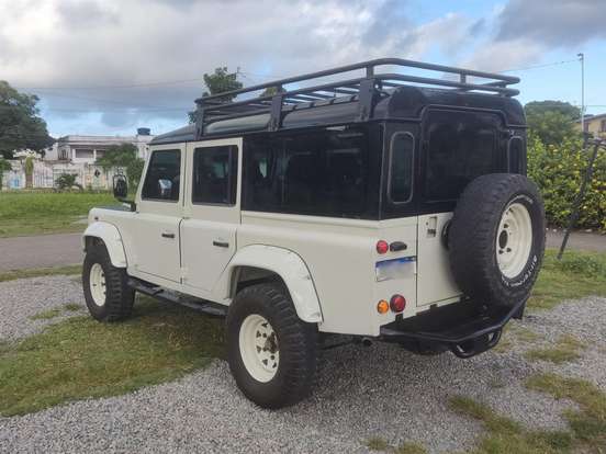 LAND ROVER-DEFENDER-2.5 CSW 110 4X4 TURBO DIESEL 4P MANUAL LAND ROVER-DEFENDER-2000