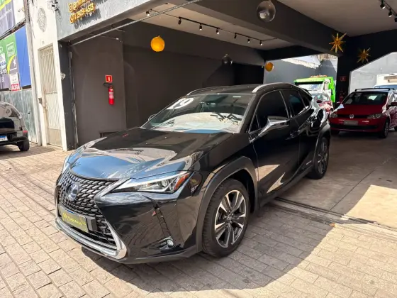 LEXUS UX 250h 2.0 VVT-I HYBRID DYNAMIC CVT LEXUS UX 250h 2.0 VVT-I HYBRID DYNAMIC CVT