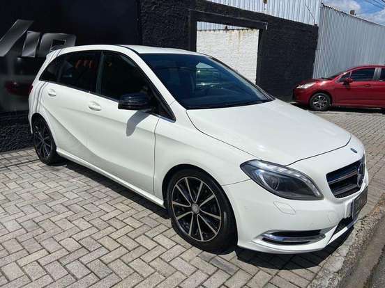 MERCEDES-BENZ-B 200-2012