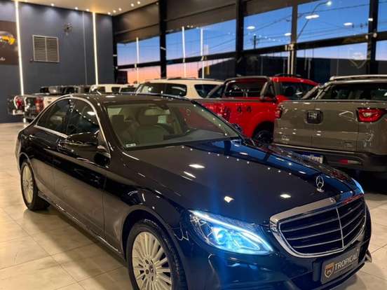 MERCEDES-BENZ-C 180-1.6 CGI EXCLUSIVE 16V TURBO GASOLINA 4P AUTOMÁTICO MERCEDES-BENZ-C 180-2017