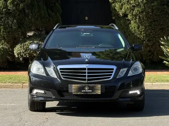 MERCEDES-BENZ-E 500-5.5 V8 GASOLINA TOURING AVANTGARDE 7G-TRONIC MERCEDES-BENZ-E 500-2010