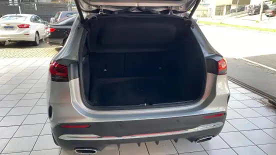 MERCEDES-BENZ-GLA 200-2022